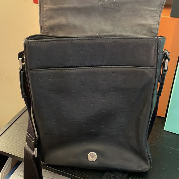 Vintage MCM messenger bag - Picture 11 of 16